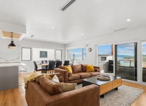 22B Old Kosciuszko Rd - 4BR Townhouse l Amazing Lake Views l WiFi l BBQ Jindabyne